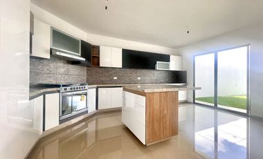 Casa en Privada en Lomas de Jiutepec Jiutepec - M2AI-260-Cp