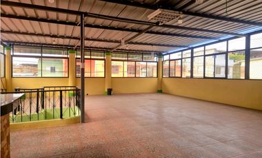 Casa en venta de 6 dormitorios en Manta