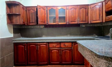 Casa en venta de 6 dormitorios en Manta