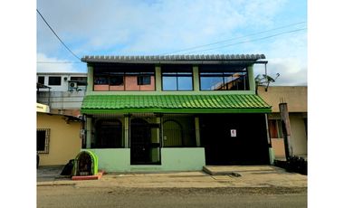 Casa en venta de 6 dormitorios en Manta