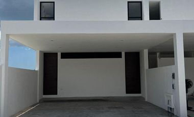 CASA EN VENTA EN PRIVADA XCANATUN, MERIDA.