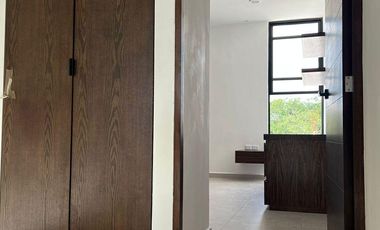 CASA EN VENTA EN PRIVADA XCANATUN, MERIDA.