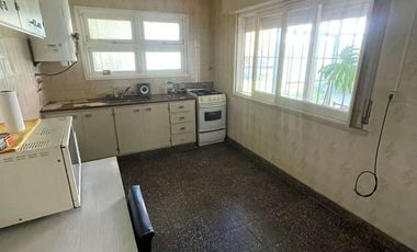 Casa  a pasos del mar  gran parque en Punta Mogotes