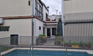Chalet en Venta Haedo / Moron (A004 4408)