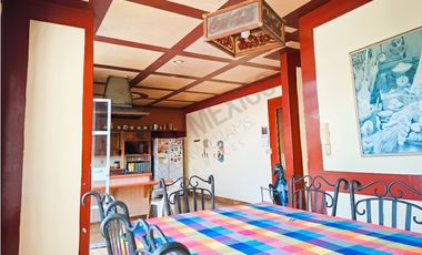 Venta de casa en Jardines en La Montaña ¡Amplia residencia en fraccionamiento con acceso controlado!