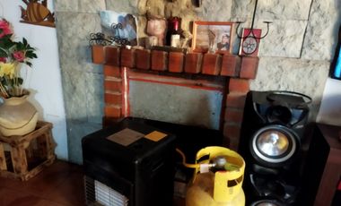 EN VENTA CASA CON AMPLIO TERRENO EN PIRQUE $ 220 MILLONES