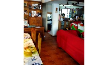 EN VENTA CASA CON AMPLIO TERRENO EN PIRQUE $ 220 MILLONES