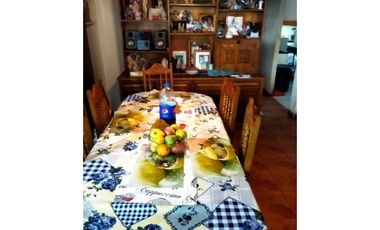 EN VENTA CASA CON AMPLIO TERRENO EN PIRQUE $ 220 MILLONES