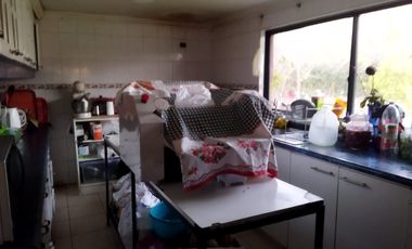 EN VENTA CASA CON AMPLIO TERRENO EN PIRQUE $ 220 MILLONES