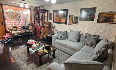 Casa En Venta A Pasos Del Centro De Quilicura