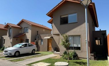 Casa En Venta En Condominio En Machalí