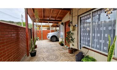 Venta de casa de 81 m2, en terreno de 247 m2., en Los Molles.