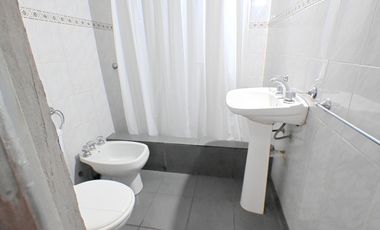 Venta Ph 4 Ambientes Con Patio Y Cochera En Caseros