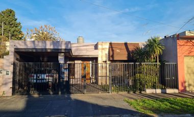 Casa Americana 3 ambientes mas escritorio