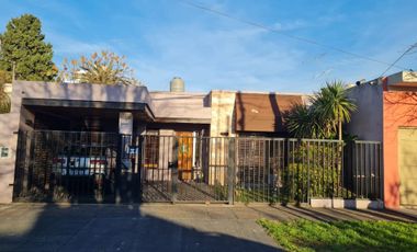 Casa Americana 3 ambientes mas escritorio