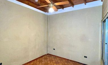 DEPARTAMENTO TIPO CASA 2 AMBIENTES CON PATIO SIN EXPENSAS