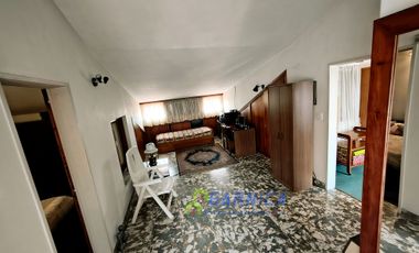 Venta Casa en Padua | 4 Dormitorios, Patio, Garage y Más | IdealVivienda o Inversión