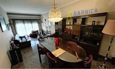 Venta Casa en Padua | 4 Dormitorios, Patio, Garage y Más | IdealVivienda o Inversión