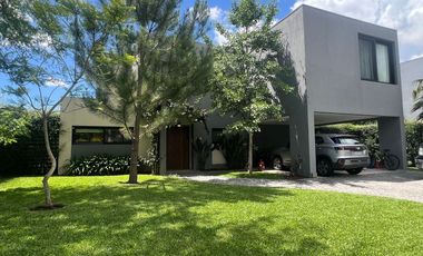 CASA EN VENTA EN FINCAS DE HUDSON CON PILETA