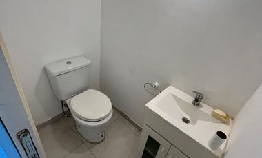 VENTA piso 3 ambientes CON BALCÓN y COCHERA cubierta, 2 baños, Muñizcentro ÚNICO