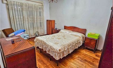 Solida vivienda familiar -Liebig-