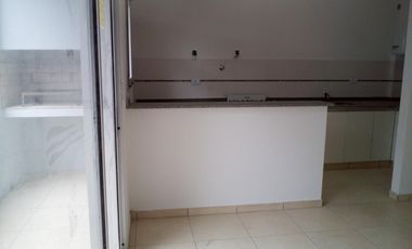 EXCELENTE DEPTO 2 AMB CON COCHERA Y PARRILLA PROPIA  Y COCHERA CENTRO DESAN FERNANDO LAVALLE 681
