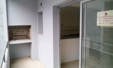 EXCELENTE DEPTO 2 AMB CON COCHERA Y PARRILLA PROPIA  Y COCHERA CENTRO DESAN FERNANDO LAVALLE 681