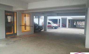 EXCELENTE DEPTO 2 AMB CON COCHERA Y PARRILLA PROPIA  Y COCHERA CENTRO DESAN FERNANDO LAVALLE 681