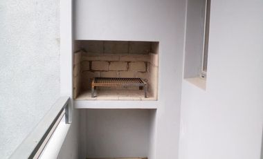 EXCELENTE DEPTO 2 AMB CON COCHERA Y PARRILLA PROPIA  Y COCHERA CENTRO DESAN FERNANDO LAVALLE 681