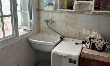 Venta casa refaccionada a nueva en barrio Las Palmas