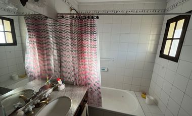 CHALET DE 5 AMB SOBRE IMPORTANTE LOTE