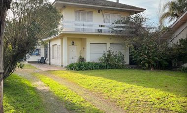 CHALET DE 5 AMB SOBRE IMPORTANTE LOTE