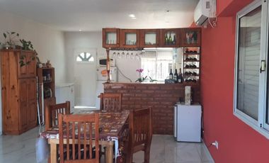 Casa con quincho y pileta Pilar, Del Viso