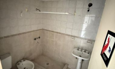 ALQUILER Departamento de 2 ambientes frente - balcón - Ramos Mejia