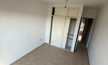 ALQUILER Departamento de 2 ambientes frente - balcón - Ramos Mejia
