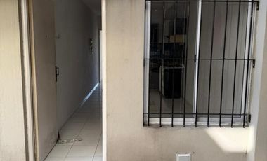 ALQUILER Departamento de 2 ambientes frente - balcón - Ramos Mejia
