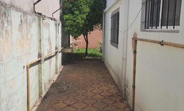 CASA TRES AMBIENTES CON COCHERA