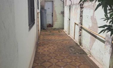 CASA TRES AMBIENTES CON COCHERA