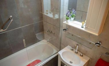 VENTA - EXCELENTE DEPARTAMENTO 4 AMBIENTES - 5TO PISO