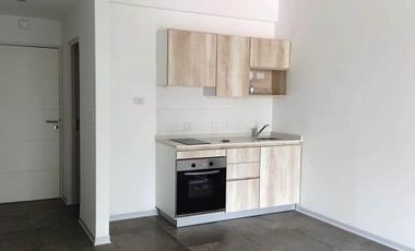 1 AMB. DIVISIBLE EN VENTA, ESCALADITA. EDIFICIO CON SUM,PISCINA,SOLARIUMY LAUNDRY. APTO CREDITO.