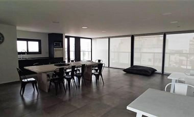 1 AMB. DIVISIBLE EN VENTA, ESCALADITA. EDIFICIO CON SUM,PISCINA,SOLARIUMY LAUNDRY. APTO CREDITO.