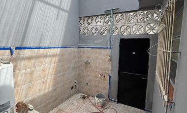 Casa 3 ambientes - Excelente ubicación a metros de la UNLa y Av. Alsina