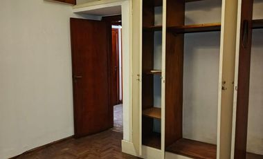 CASA 3 ABMIENTES CON COCHERA Y FONDO