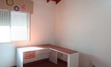 Dúplex a 2 cuadras de la estación y transporte - ¡Imperdible