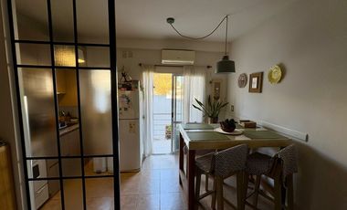 DEPARTAMENTO 2 AMBIENTES EN PRIMER PISO