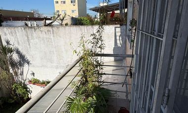 DEPARTAMENTO 2 AMBIENTES EN PRIMER PISO