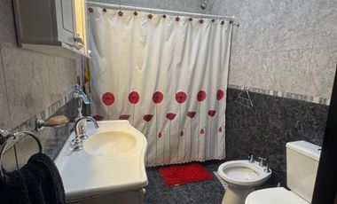 Excelente oportunidad, casa en lote propio