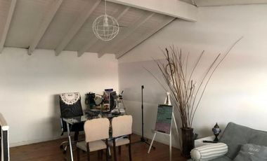 VENTA - DUPLEX 3 AMBIENTES C/BALCÓN - EN IMPECABLE ESTADO