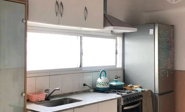 VENTA - DUPLEX 3 AMBIENTES C/BALCÓN - EN IMPECABLE ESTADO