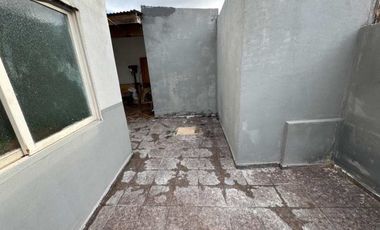 PH 3 AMBIENTES EN EL CENTRO DE MORÓN EN VENTA